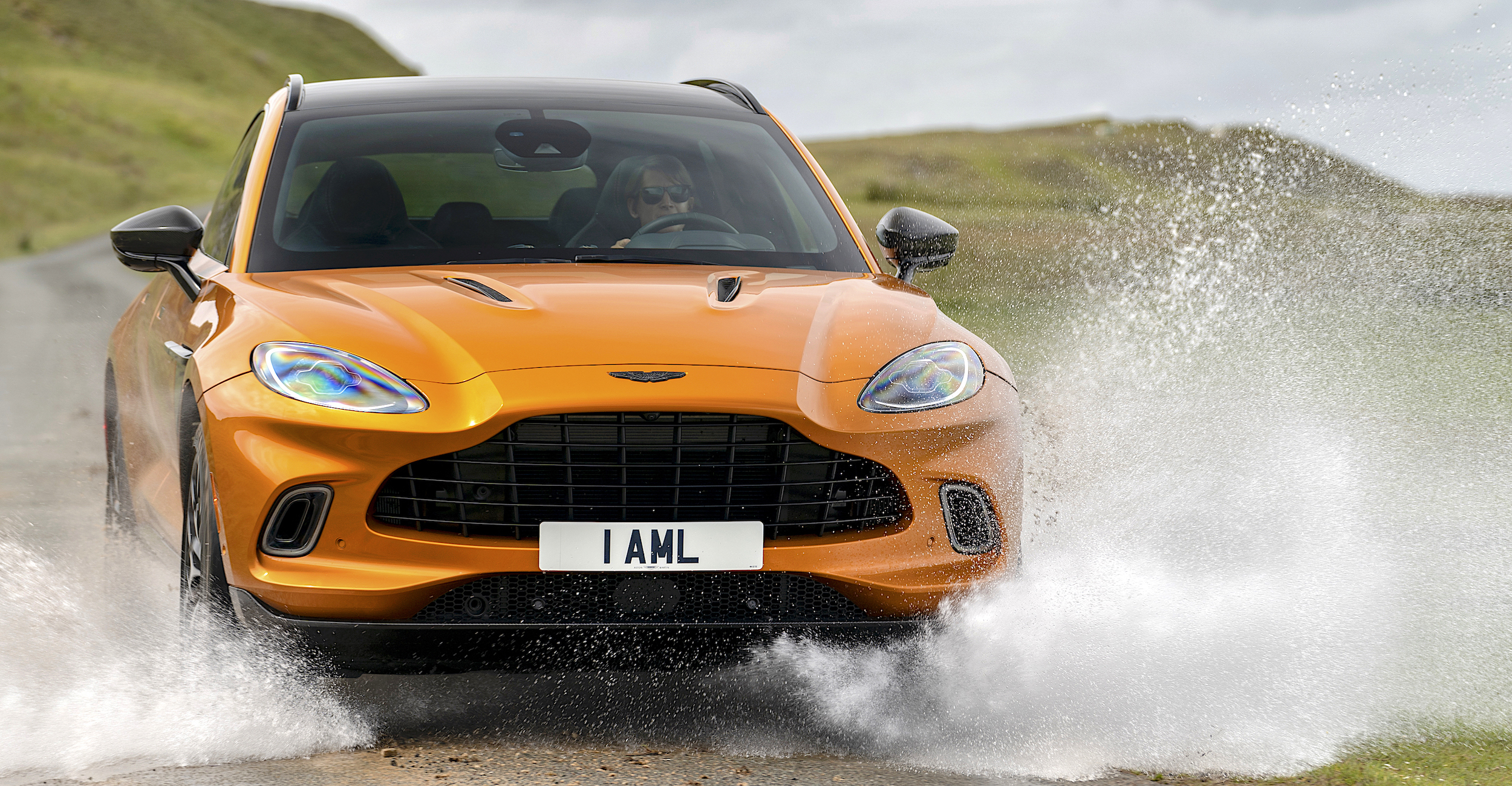 Aston_Martin_DBX_-_Golden_Saffron_-_1_AML__75.jpg