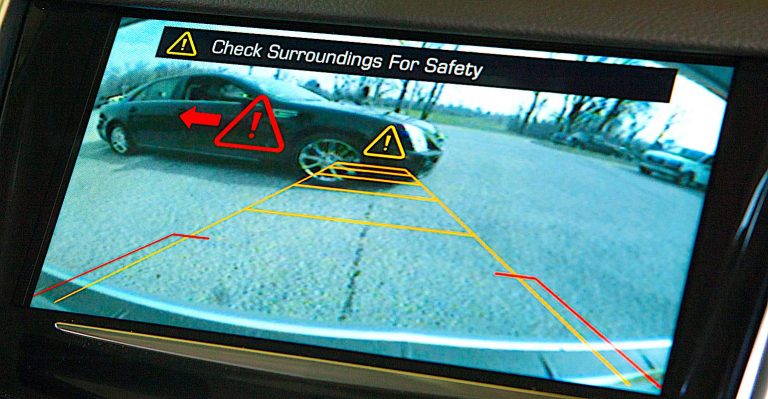 CadillacSafetyTechnolo72.jpg