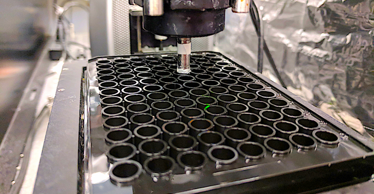 L’étonnante matrice de micro-miroirs peut emboutir les tissus imprimés en 3D en seulement 30 minutes