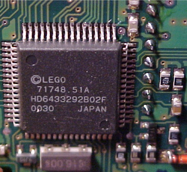 Hitachi_H8_microcontroller.jpg