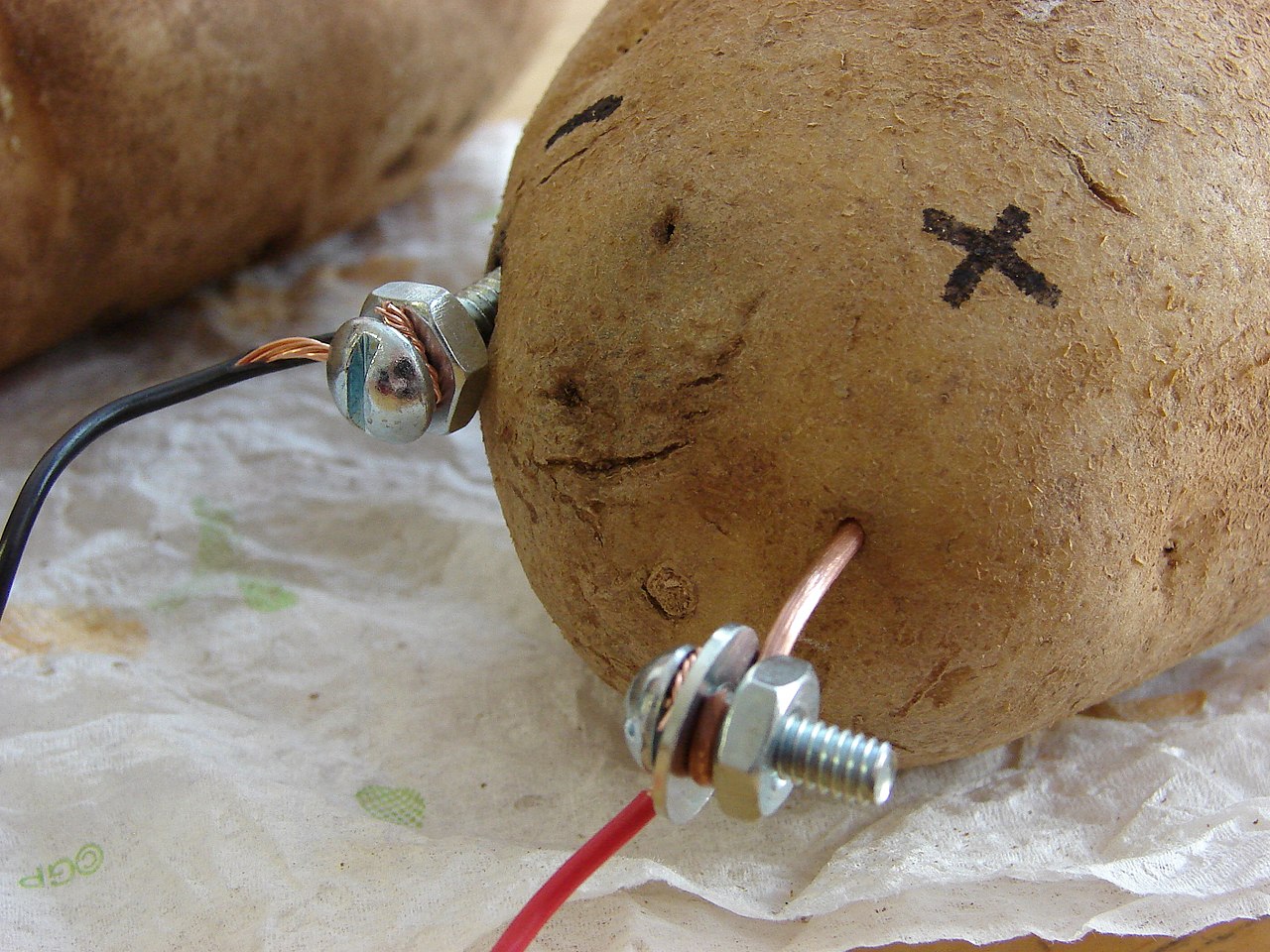 1280px-Patate-Batterie-5495_700.jpg