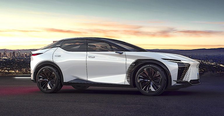 Lexus lance un Blitz de produits de véhicules électrifiés avec Swoopy Concept Car