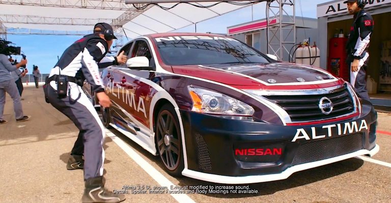 Poisson d’avril : vous vous souvenez de l’époque où Nissan a fait une farce aux consommateurs avec de fausses voitures de course ?