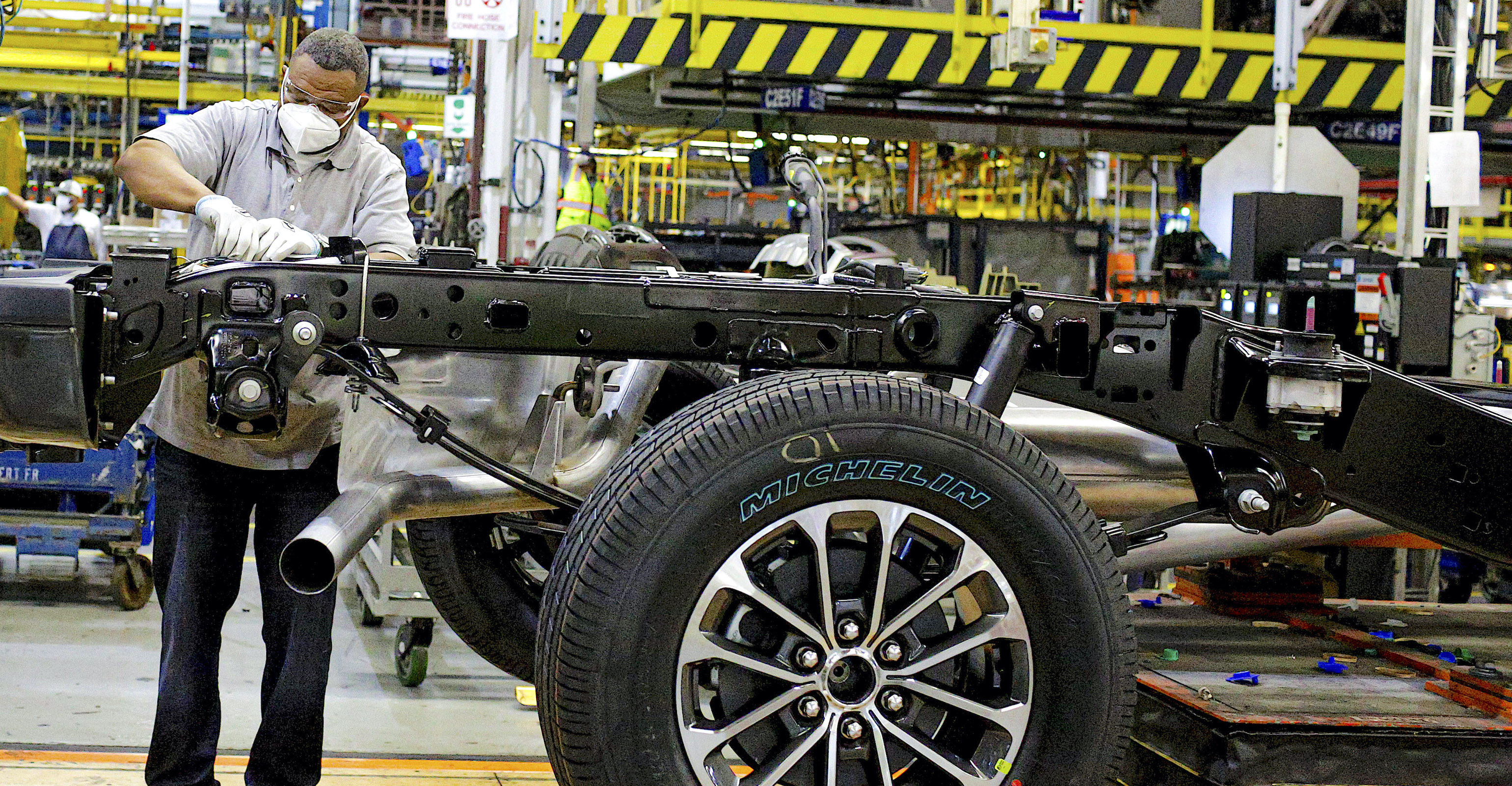 Suspension arrière de l'usine de camions Ford.JPG