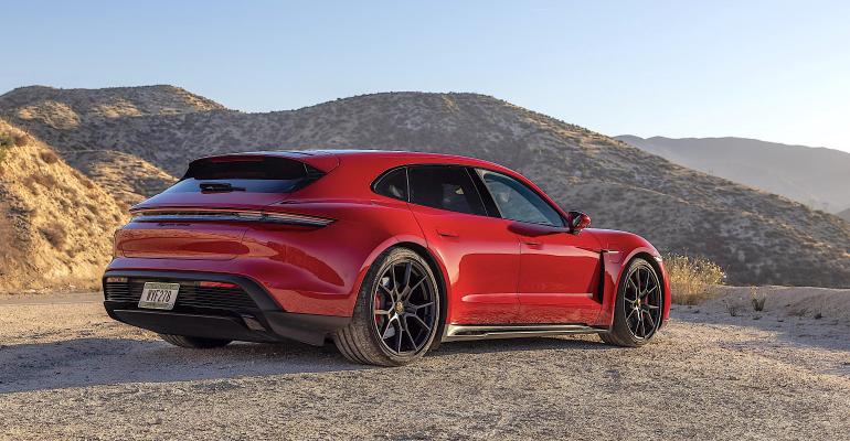 2022_Taycan_GTS_Sport_Turismo_Carmine_Red_019_highres.jpeg