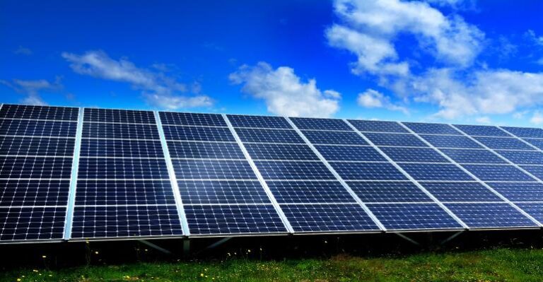 De nouveaux matériaux créent des panneaux solaires auto-réparables