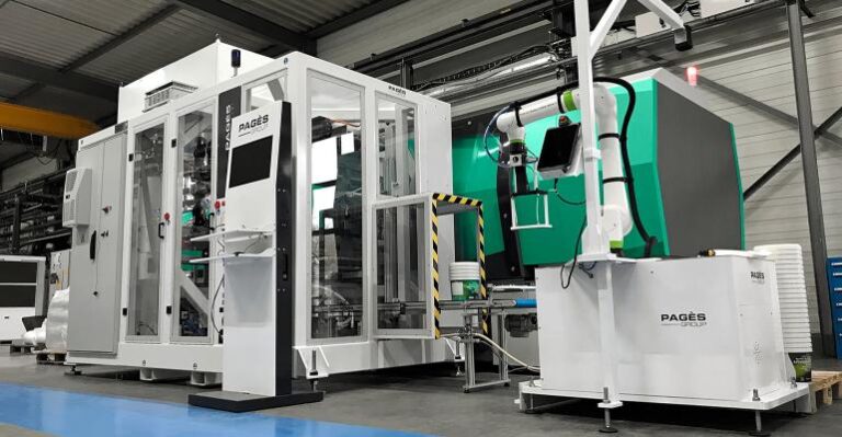 Hybride Arburg Allrounder 720 H et cellule de moulage par injection