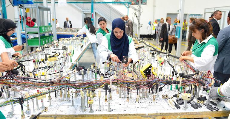 Usine de câblage Draexlmeier Tunisie Alamy.jpg