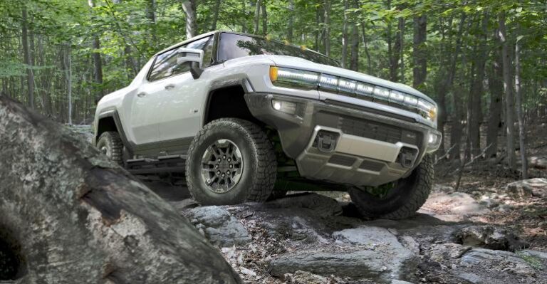 2022-GMC-HUMMER-EV-003.jpg