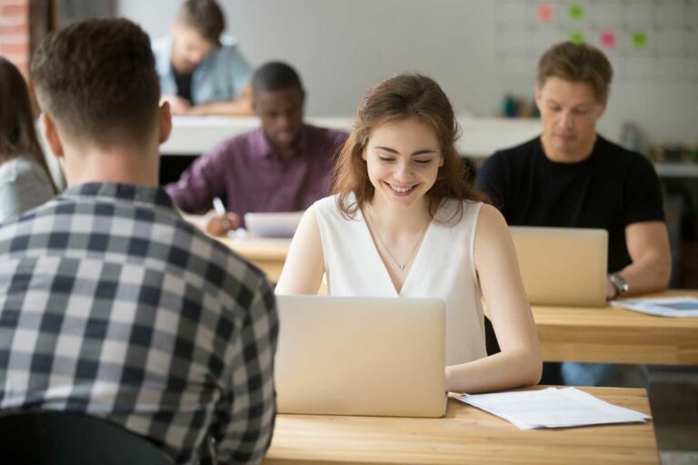 Classements des meilleures écoles du web : trouver votre formation idéale !