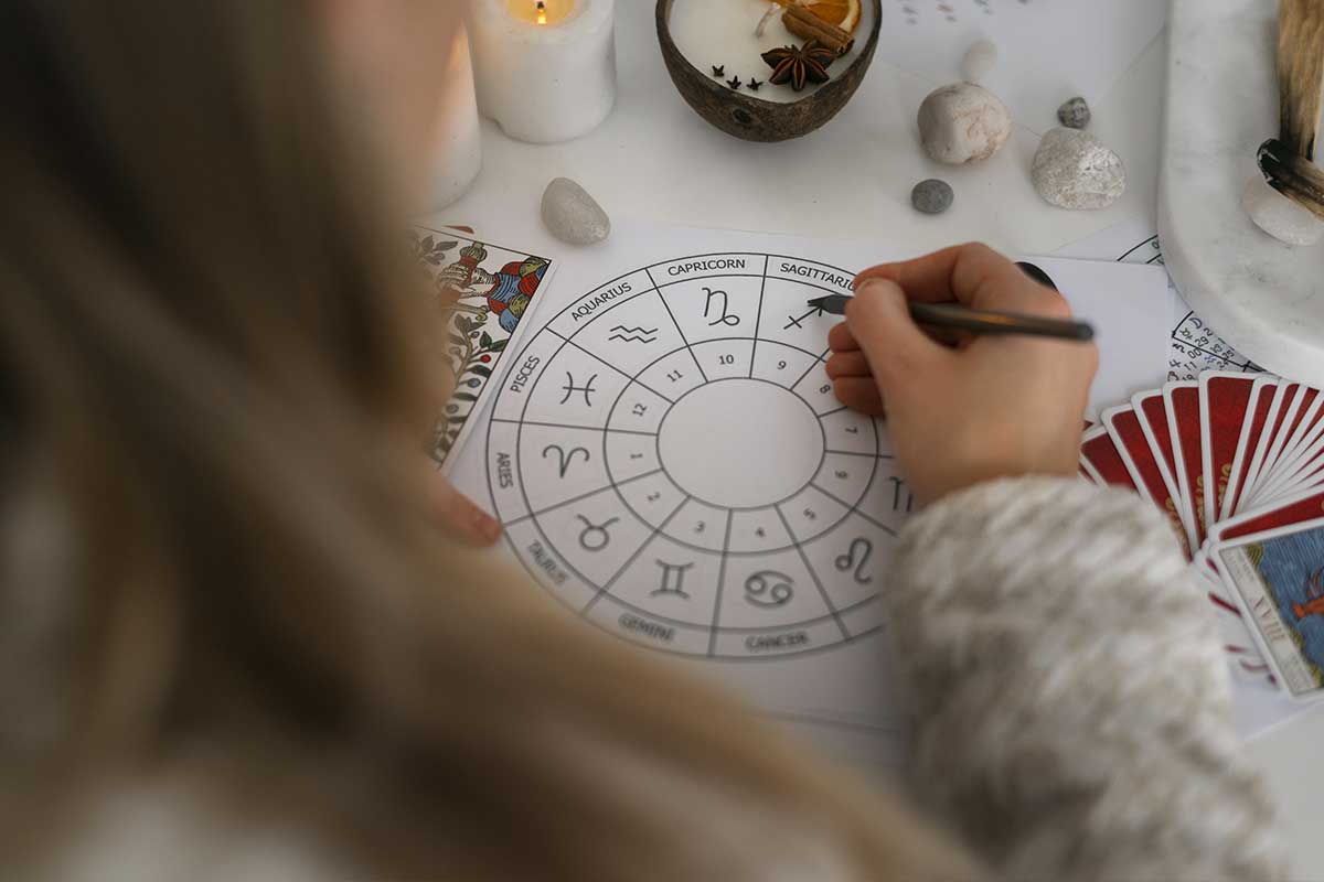 Utiliser le tarot pour sa marque - Branding Astral